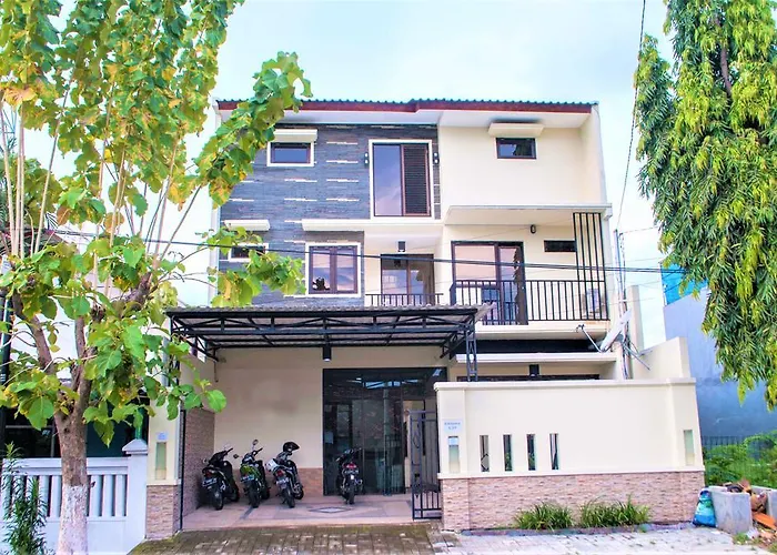 RedDoorz @ Mayjen Sungkono Surabaya